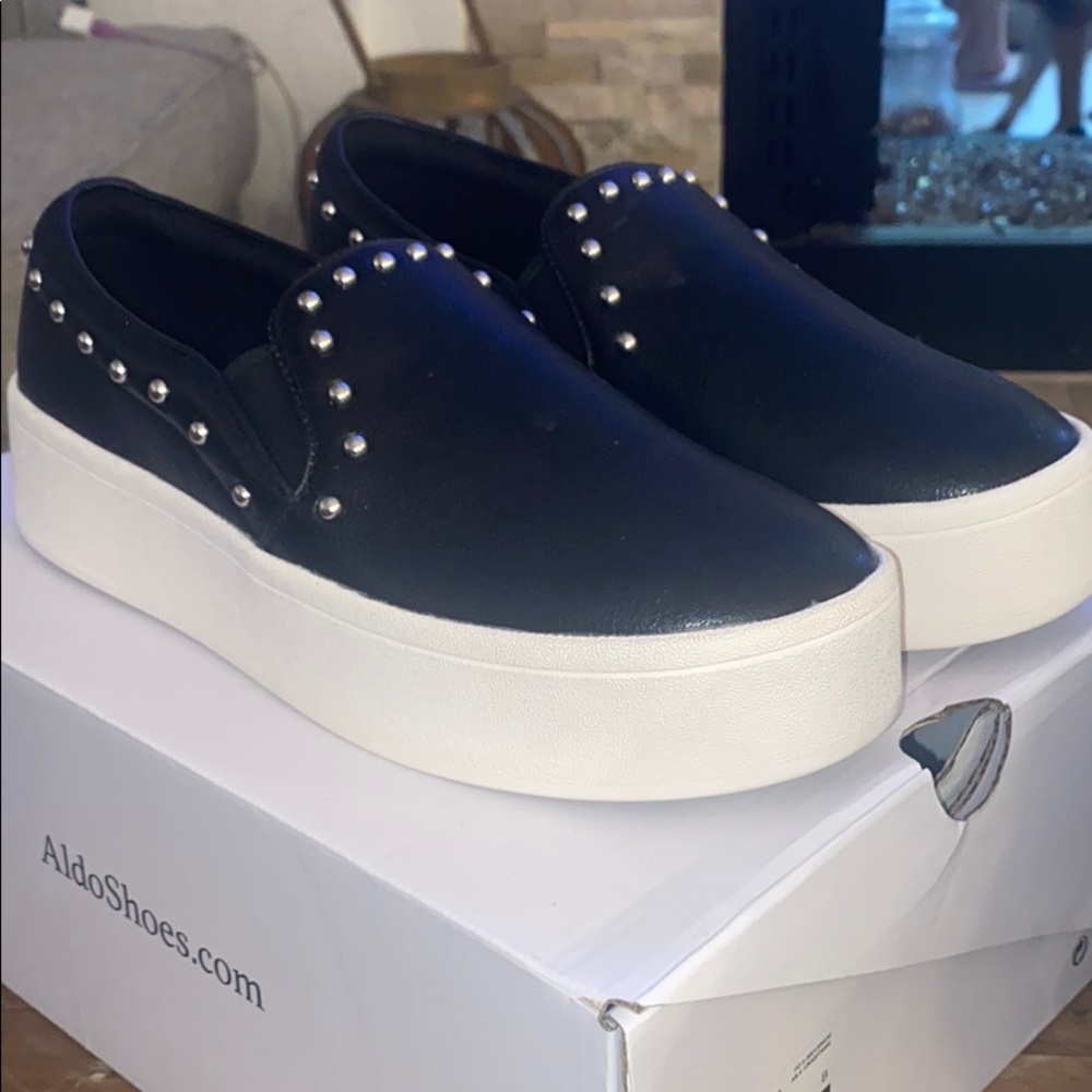 Gwoelia Aldo Black Slip Ons